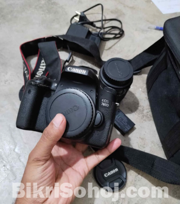 DSLR CANON 760D + 75-300mm Zoom Lens